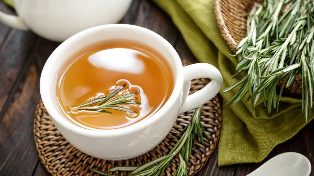 خواص دمنوش رزماری برای لاغری، مو و سلامتی + طرز تهیه