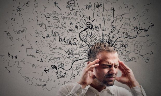 ۱۲ عادت رایج که در دراز مدت مغزتان را نابود می‌کند