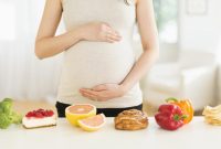 رژیم بارداری | در هر ماه بارداری چه غذاهایی بخوریم؟ | تغذیه سالم در بارداری