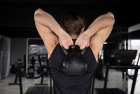 بهترین تمرینات برای تقویت عضلات زیر بغل و پشت