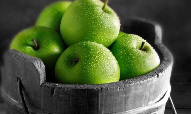 کالری سیب چقدر است؟ | تفاوت کالری سیب قرمز، سبز، زرد