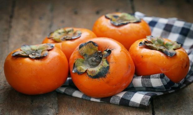 کالری خرمالو چقدر است | نقش خرمالو در رژیم لاغری کالری خرمالو چقدر است | نقش خرمالو در رژیم لاغری