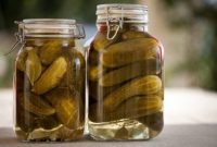 چرا آب خیارشور سفید می شود| علت کپک زدن خیارشور