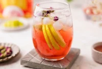 طرز تهیه چای خشک گلابی، یک دمنوش سالم و خوشمزه