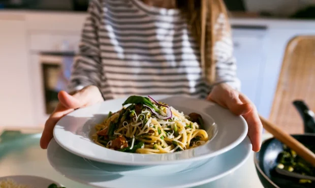 چگونه با مصرف پاستا و ماکارونی لاغر و سالم بمانیم؟ چگونه با مصرف پاستا و ماکارونی لاغر و سالم بمانیم؟