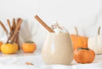 اسموتی کدوحلوایی و خرمالو نوشیدنی پاییزی خوشمزه