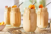 طرز تهیه اسموتی هلو با ۳ طعم متفاوت