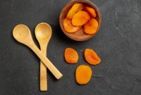 طرز تهیه برگ زردآلو به روش ساده خانگی