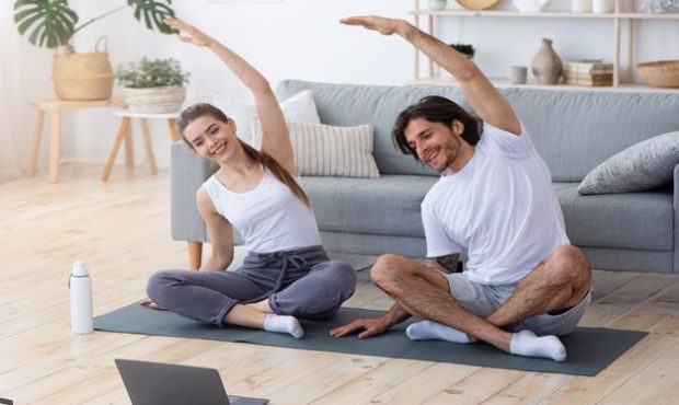 برنامه فیتنس چیست؟ + ۲ نمونه برنامه فیتنس مبتدی و حرفه ای